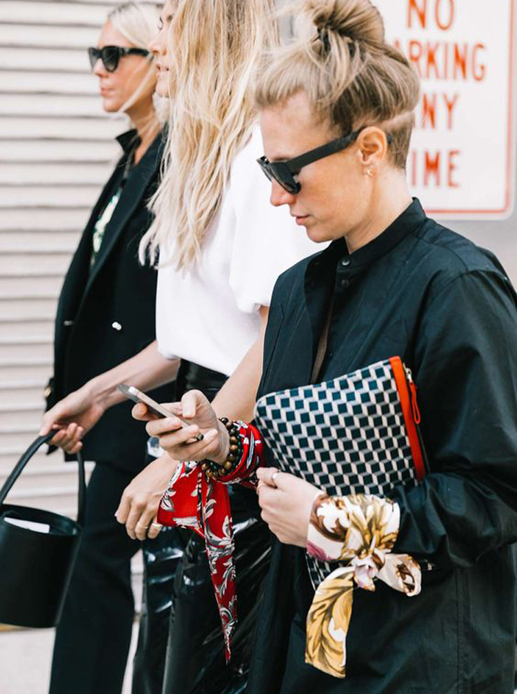 长条形丝巾十种系法春天,长丝巾春天的各种系法