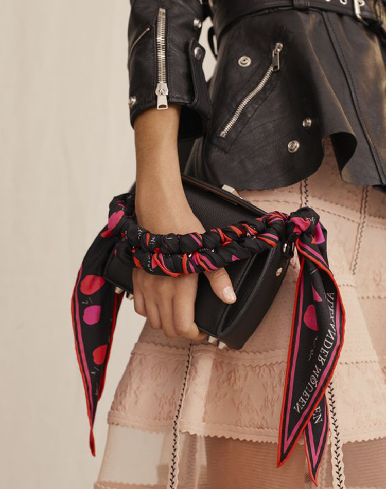 长条形丝巾十种系法春天,长丝巾春天的各种系法