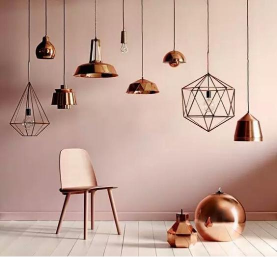 全世界都玩“性冷淡”？俗了，我3分钟教你金属风