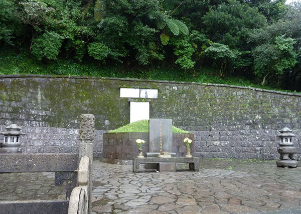 寻访两岸名人于右任陕西三原故居,西安于右任故居纪念馆大门正上方