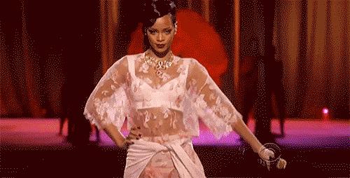 范爷、杨幂地位不保,山东微商Rihanna才是真正的带货女王!