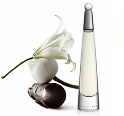 香水用对了,就是行走的*药春**!