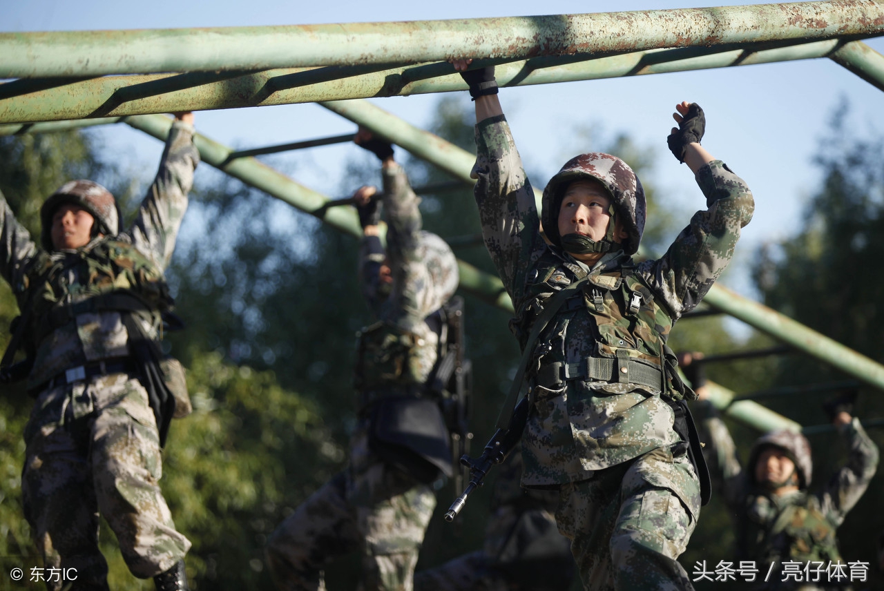 卡瓦尼苏亚雷斯超远距离破门,苏亚雷斯教国足处理球