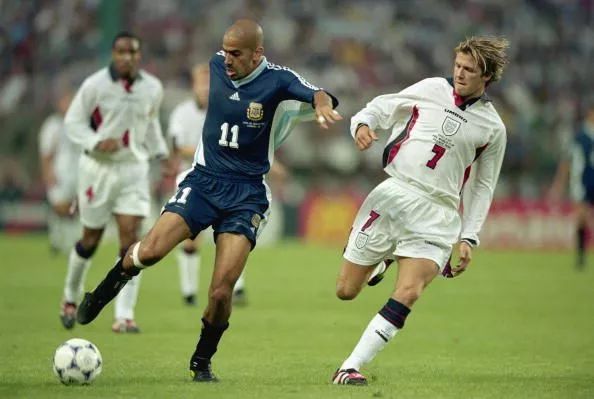 贝隆射门,贝隆踢球风格