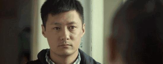 很多年后，香港影帝拎起屠龙刀说：大家好，我是渣渣辉——飞碟说