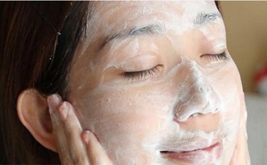 什么产品缩毛孔去黑头去黄效果好,炫迈妹子推荐洗面奶去黑头缩毛孔