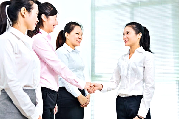 辞职后多久退出工作群合适,辞职后应该把员工群立刻退了吗