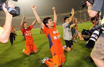 足坛第一人c罗10次戴帽历史,足坛无人能破的纪录