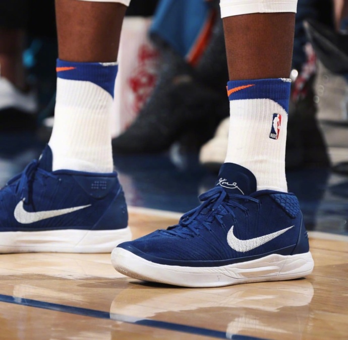 3月24日球鞋精选库里首次上脚五代低帮版球鞋登场