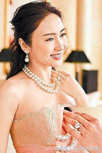 杨颖的钻戒值多少钱,杨颖钻戒价格多少万