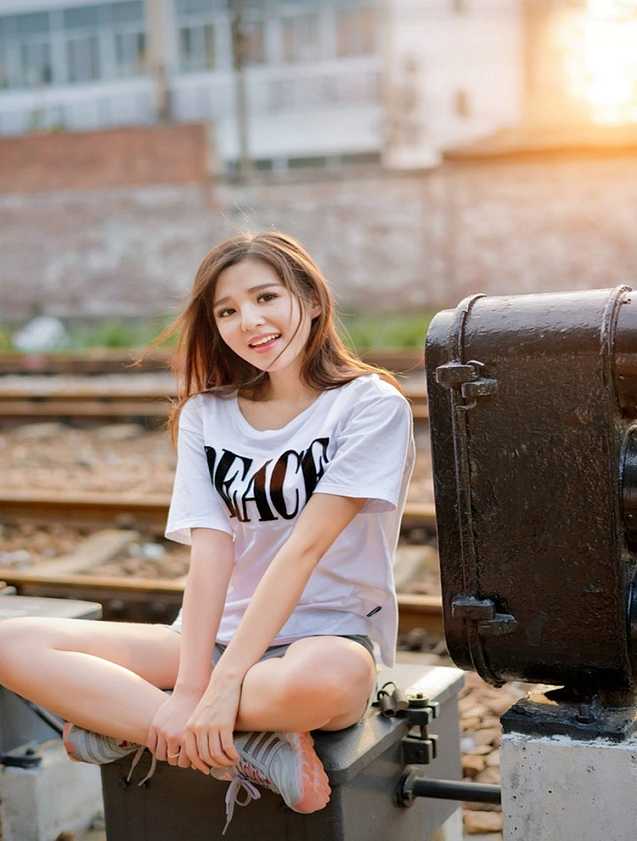 微信聊了很久的女孩子怎么约出来,微信上聊了多久可以约女生出来