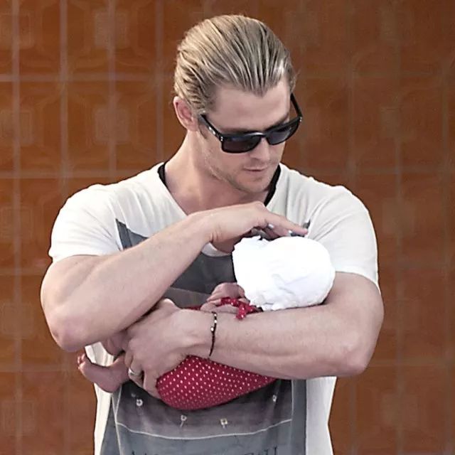 发现一枚比杜江更宠妻，比小贝会带娃的男神！颜值高更顾家的男神