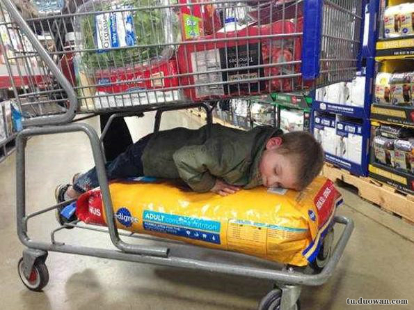 直击火爆全网的国字脸猴子,越看越像猴子一样的人