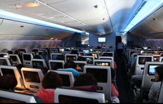 国内航班飞机上能使用手机吗,现在乘坐飞机可以使用手机吗