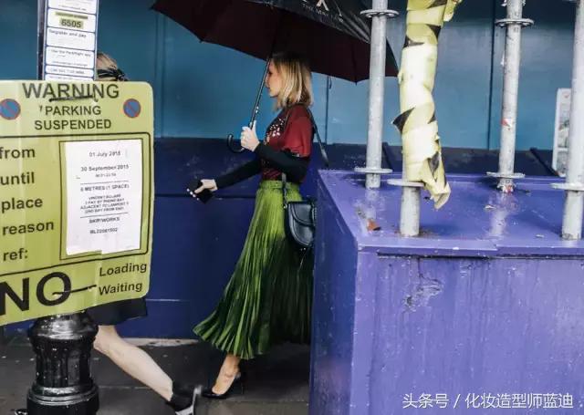 梨形身材穿百褶裙和伞裙哪个显瘦,百褶裙胖mm显瘦遮肉中长款