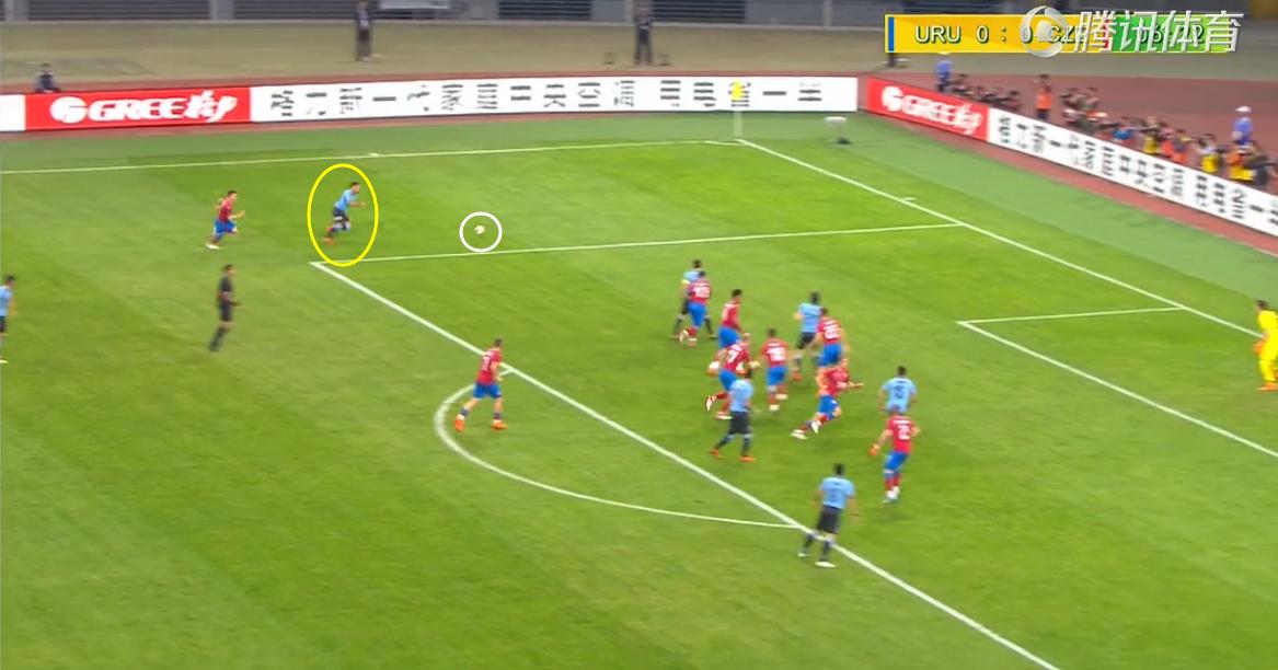 卡瓦尼国家队的倒钩进球,乌拉圭神锋卡瓦尼惊世倒钩