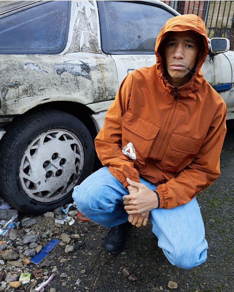 被黄牛吵上天的潮鞋,在国外真的能原价拿到么?