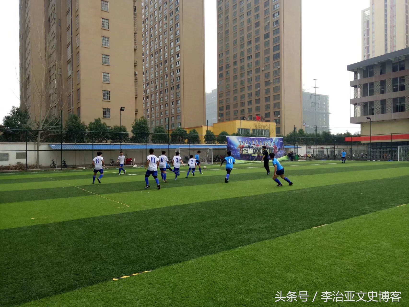 我们班的足球小将作文,我们班的足球