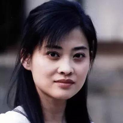 忘了切小号？娜扎自评“素颜真好看”，为啥秀智和允儿的能获好评