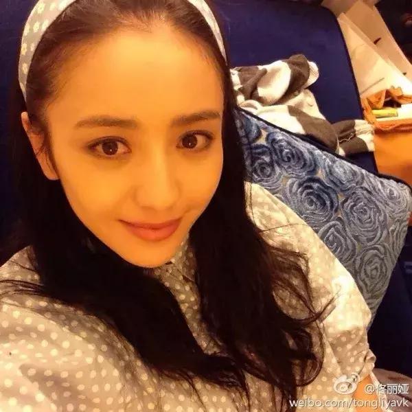 忘了切小号？娜扎自评“素颜真好看”，为啥秀智和允儿的能获好评