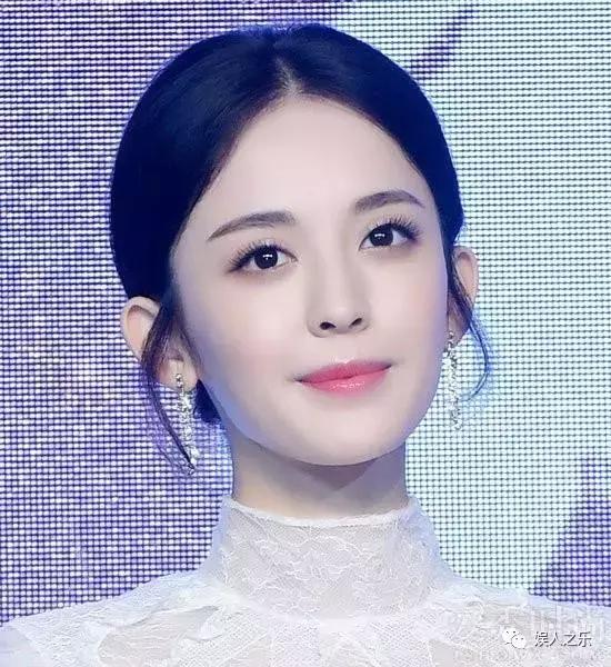 忘了切小号？娜扎自评“素颜真好看”，为啥秀智和允儿的能获好评