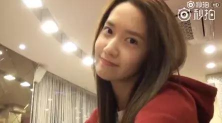 忘了切小号？娜扎自评“素颜真好看”，为啥秀智和允儿的能获好评