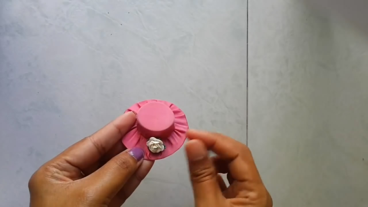 怎么用瓶盖做小帽子,用瓶盖做帽子头饰