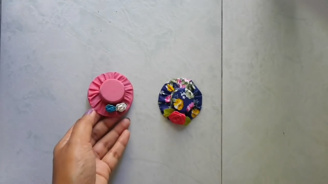 怎么用瓶盖做小帽子,用瓶盖做帽子头饰