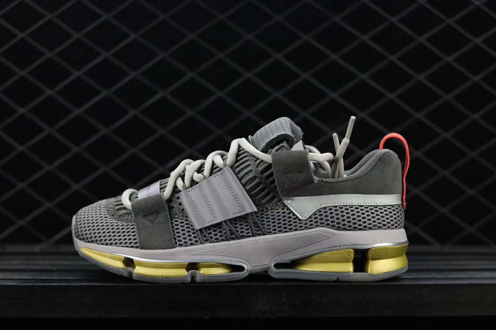 阿迪达斯ultraboostpb运动跑鞋介绍 (adidas阿迪达斯ultraboost 新款跑鞋)