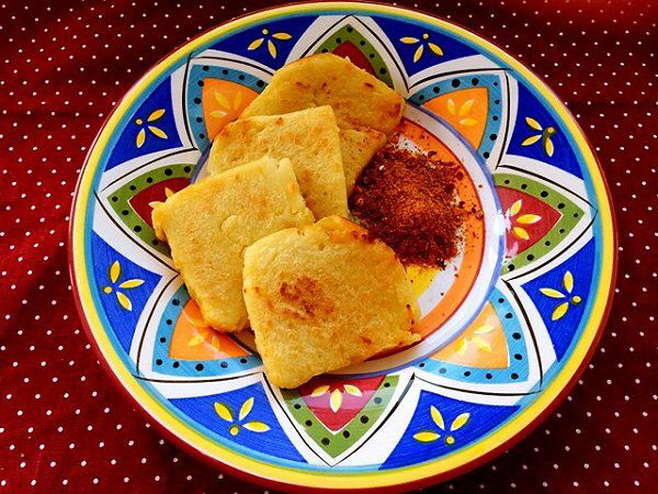 云南特色小吃豌豆粉,云南油炸豌豆粉