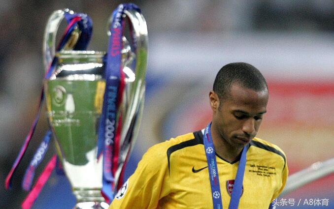 温格告别阿森纳最后一场,曼联2:1阿森纳温格上看台