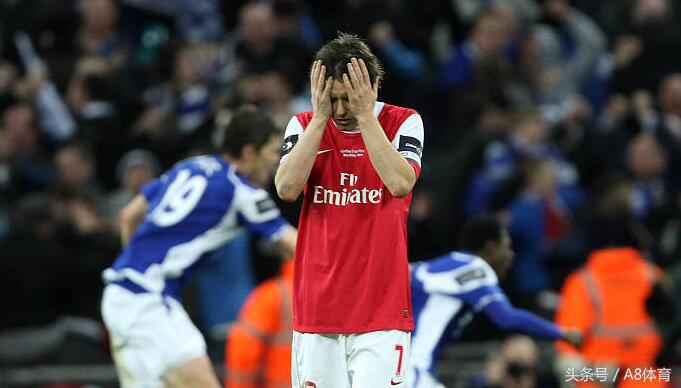 温格告别阿森纳最后一场,曼联2:1阿森纳温格上看台