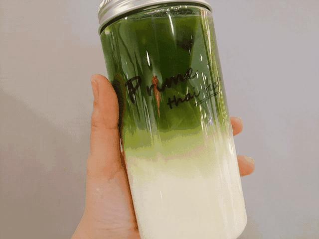 刷爆清迈的草莓芭乐饮火了一圈来到哈尔滨超高颜值自带滤镜