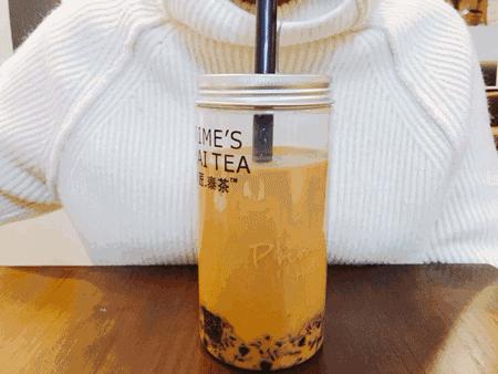 刷爆清迈的草莓芭乐饮火了一圈来到哈尔滨超高颜值自带滤镜