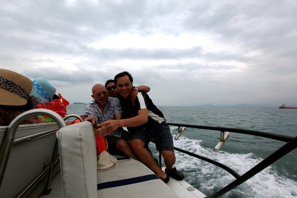 三亚东岛豪华游艇一日游,三亚东岛海鲜