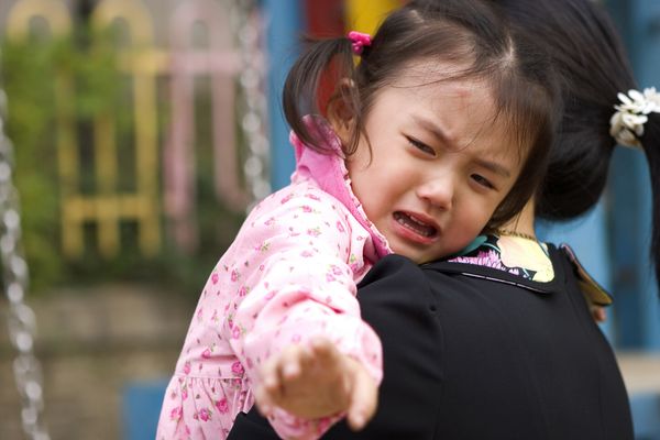 没有儿子日子难道就不过了？夫妻为生儿子竟连生八个女儿，悲哀！