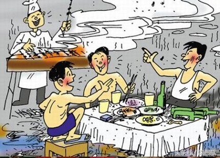 借老板大奔参加同学聚会，买单时全场静默