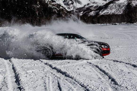 奥迪q5e-tron评测,开了10年的奥迪q5还值得入手吗