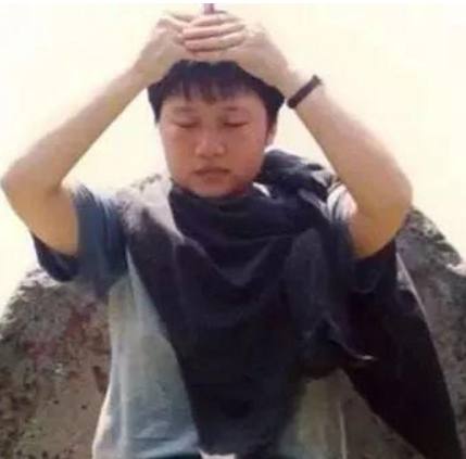 歌坛实力远超韩红,巅峰时却销声匿迹,自曝出家真实原因!