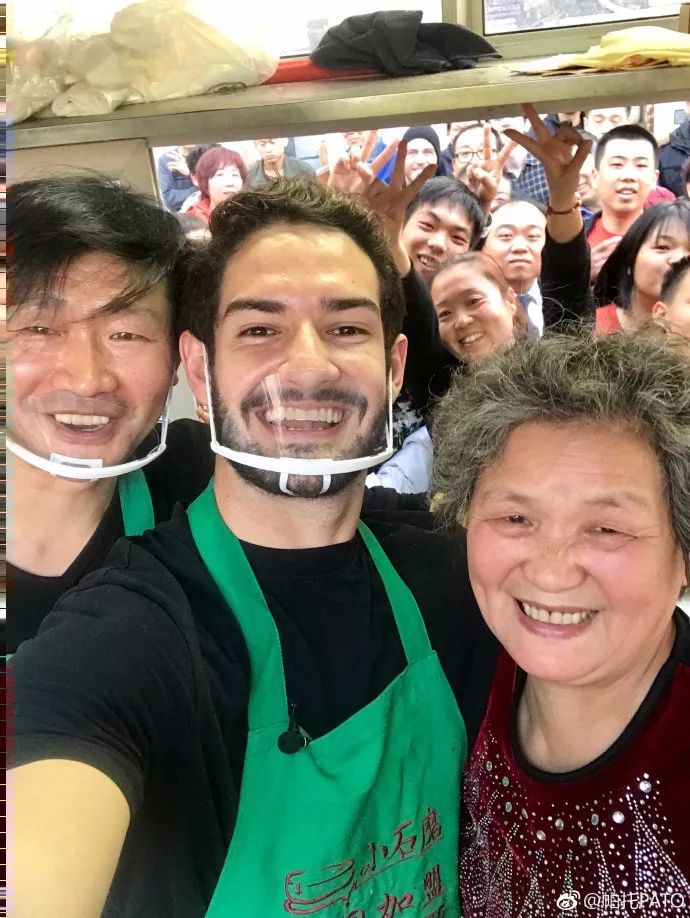 【大咖】帕托有毒:上次按摩店黄了,这次煎饼摊会火?