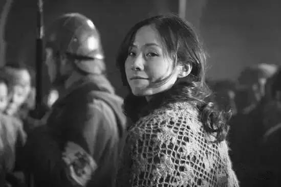 戏剧名人堂丨特立独行的她，活成了很多人想要的样子