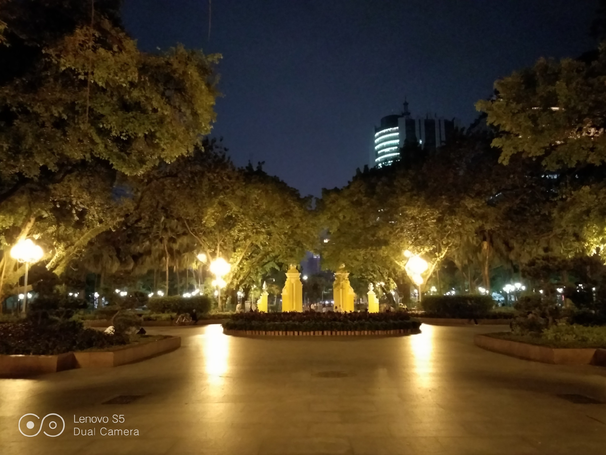 999元的5g机值得买吗,999块钱能买到什么好手机