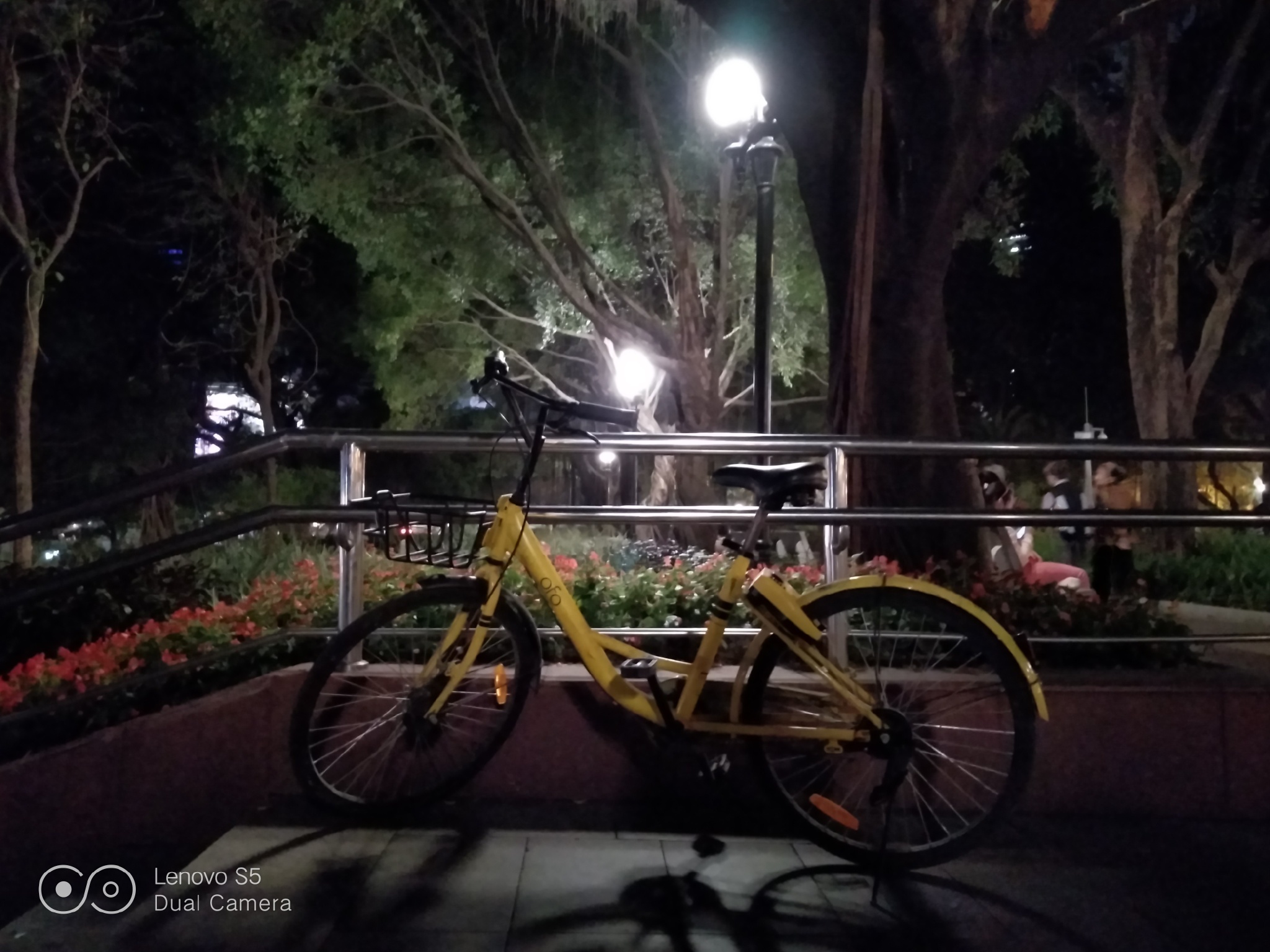 999元的5g机值得买吗,999块钱能买到什么好手机