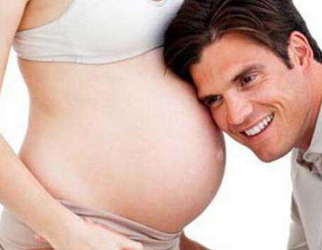 胎动都是很规律的吗,胎动特别有规律是胎儿打嗝吗