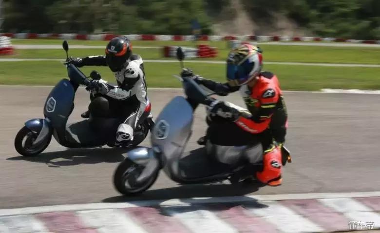 行业高端电摩新突破，极速体验，顶级车手，大阳E客这次来真的！