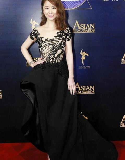 林心如穿蕾丝裤子,林心如穿裙子穿长裤