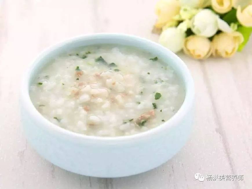 10-12个月婴儿辅食胡萝卜食谱,10-12月宝宝每天应该吃多少辅食