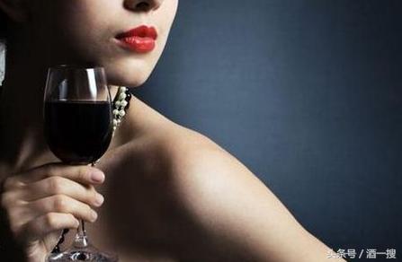 女人喝葡萄酒养生知识