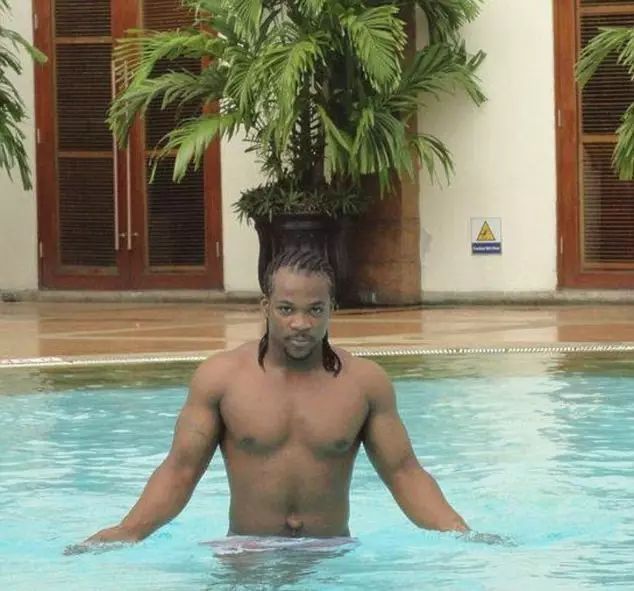 有批中国女孩在海外排队等待死刑……