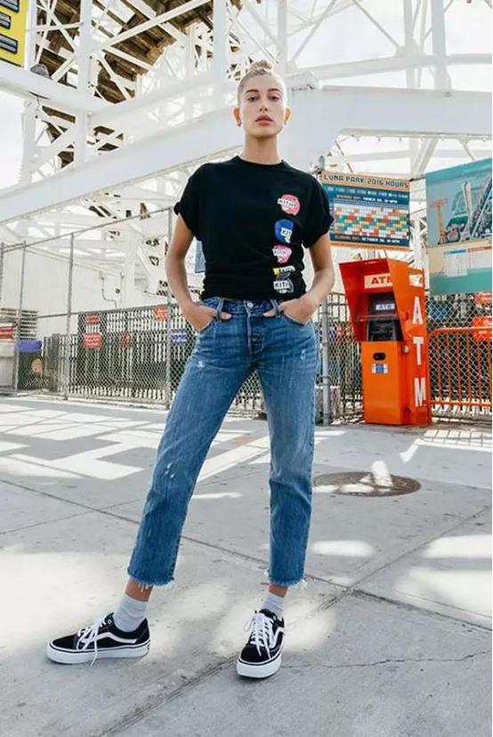 舒适又百搭的帆布鞋怎么穿都好看,帆布鞋时尚又百搭上脚特别好看